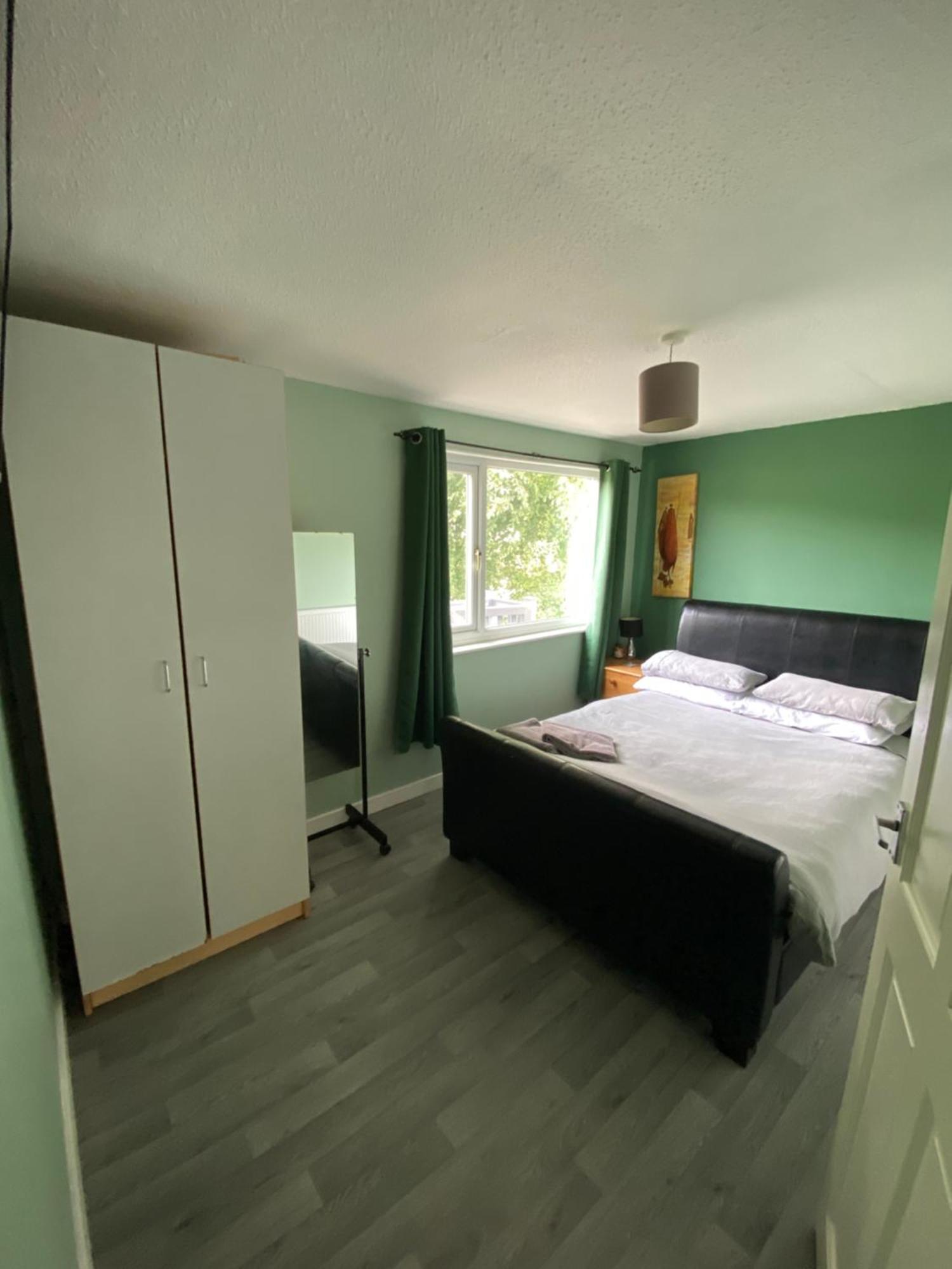 Stunning 3 Bed Riverside Cabin In Snowdonia Caeathro 外观 照片